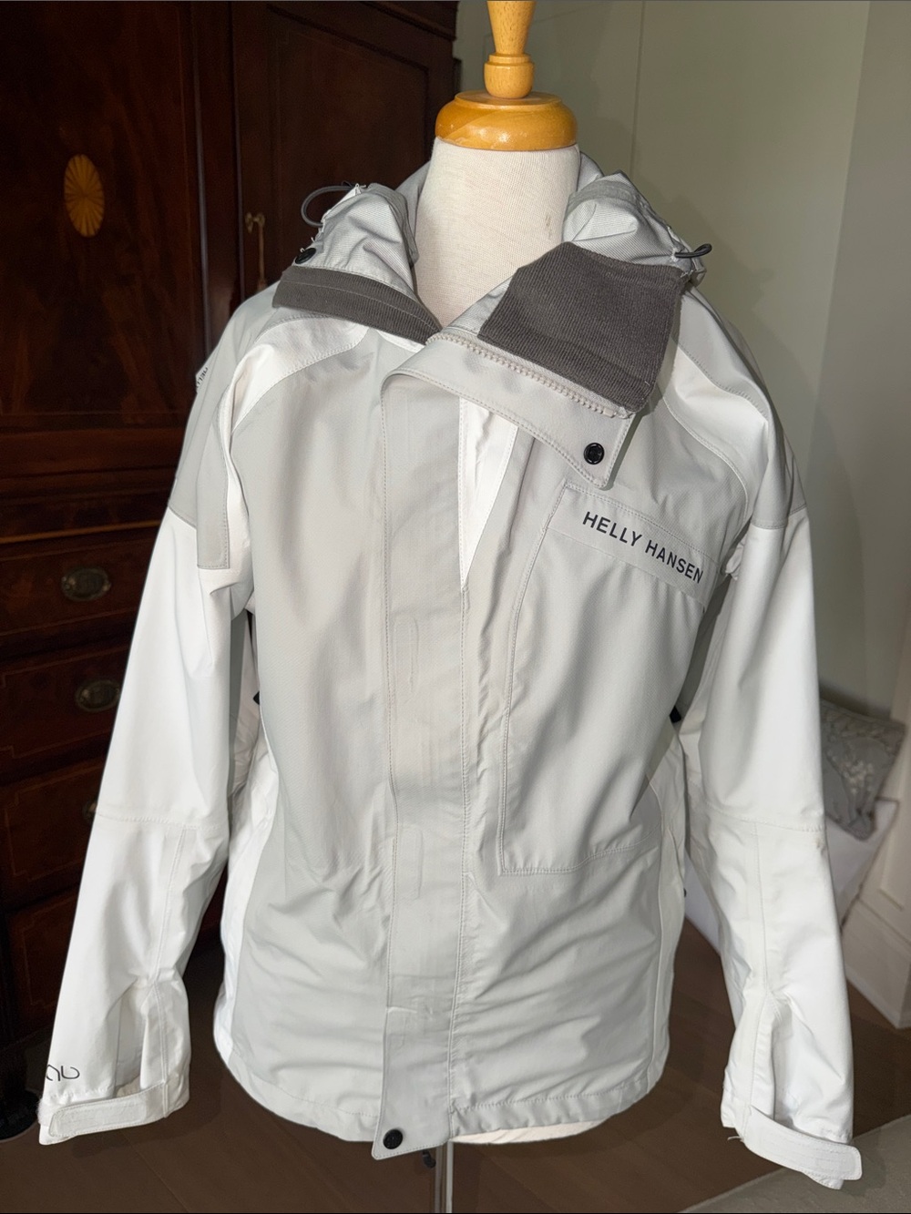 Helly Hansen Gray & white Performance rain and sailing ⛵️ jacket
